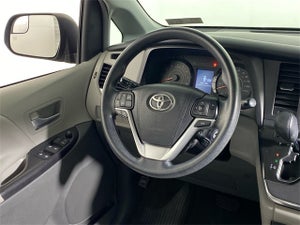 2017 Toyota Sienna LE 7 Passenger
